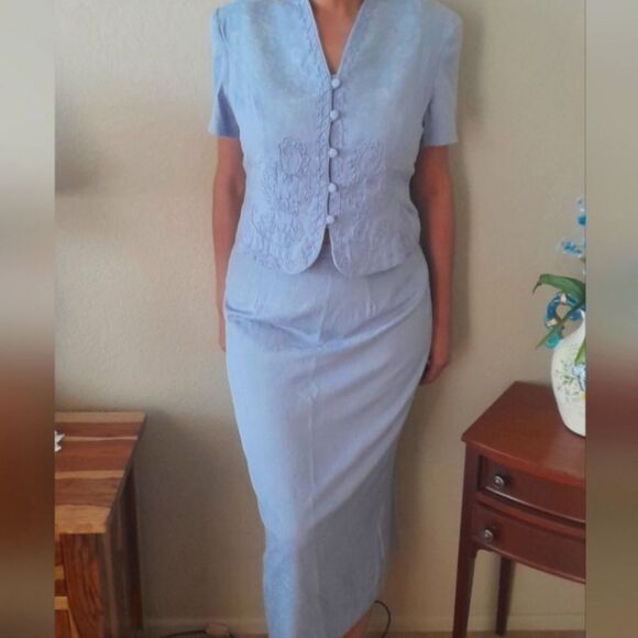 Vtg. Karin Stevens Button up Emboridery with floral print Top Skirtset - Picture 9 of 17